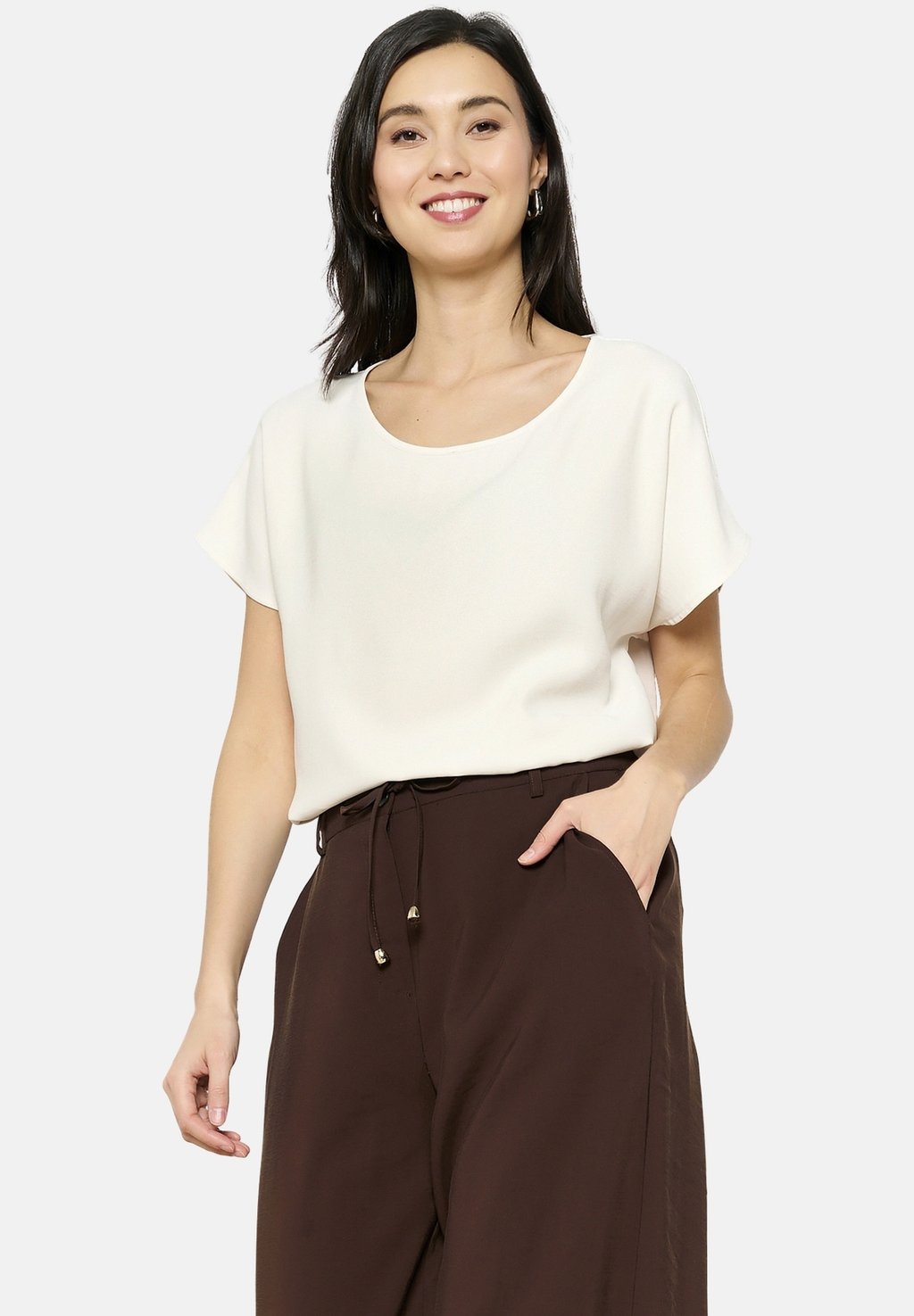 

Блуза Basic T-shirt LolaLiza, кремовый