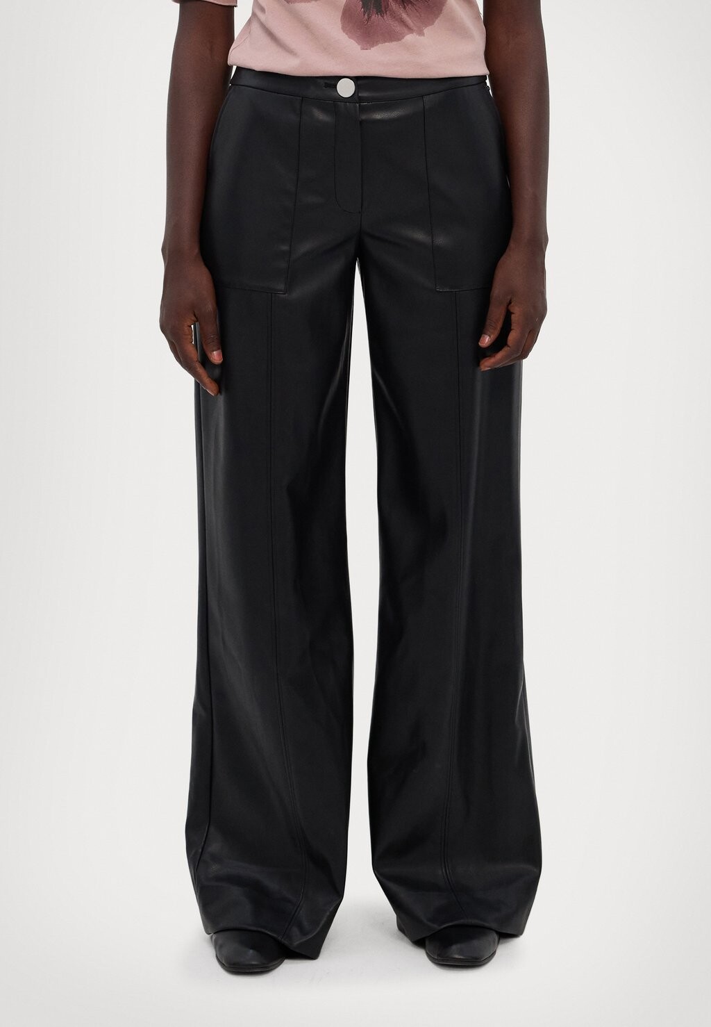 

Брюки TROUSER Armani Exchange, черный