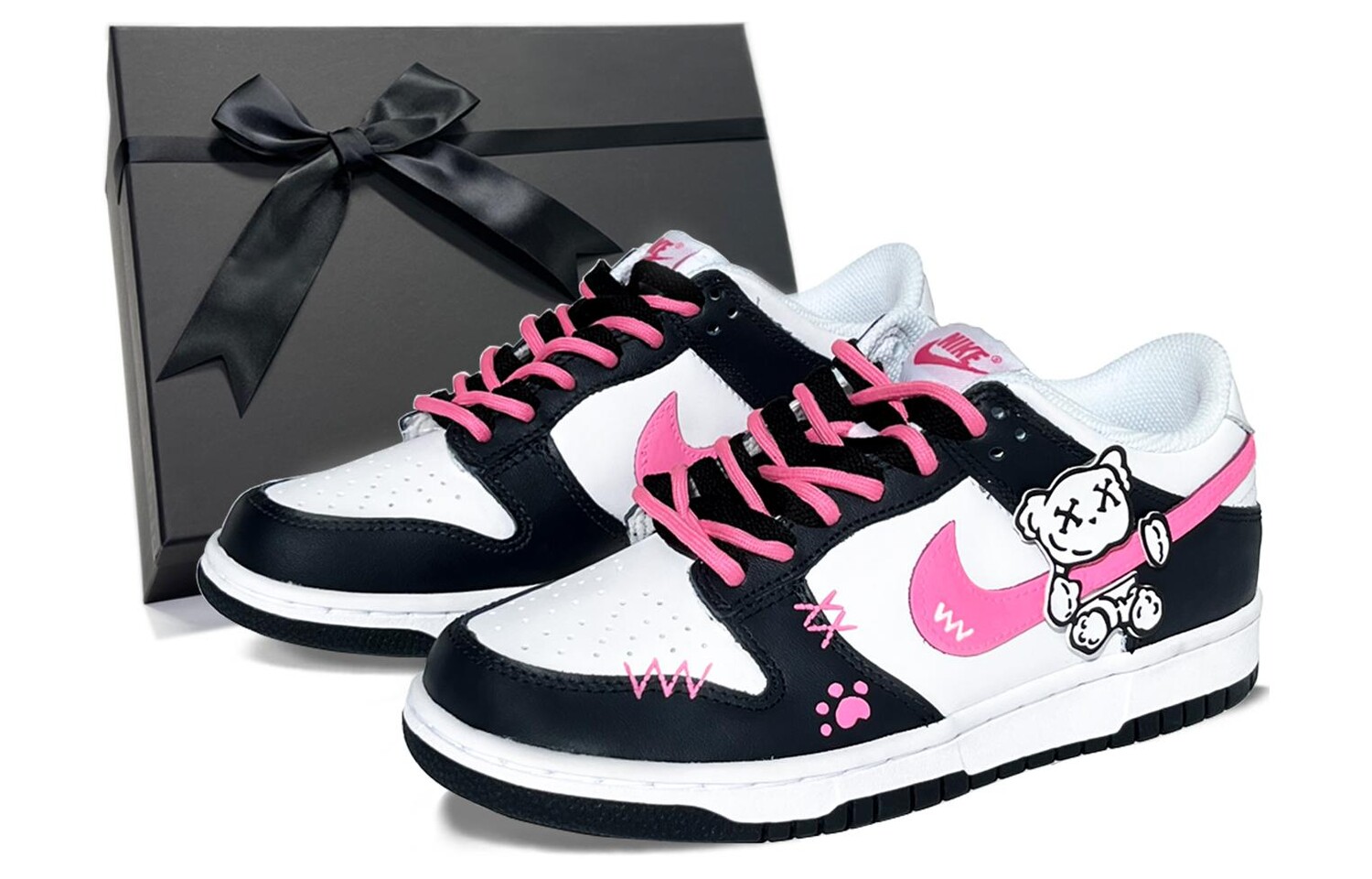 

Кроссовки Nike Dunk Skateboarding Shoes Women's Low-top Black/pink, розовый