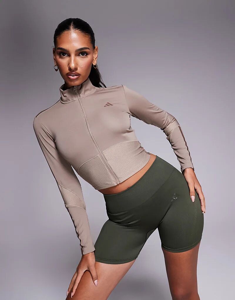 

Куртка Adidas Training Hyperglam с застежкой-молнией в рубчик мелово-коричневого цвета