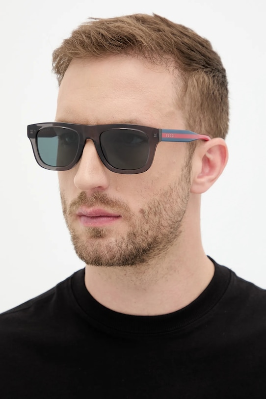 

Солнцезащитные очки Gucci, серый