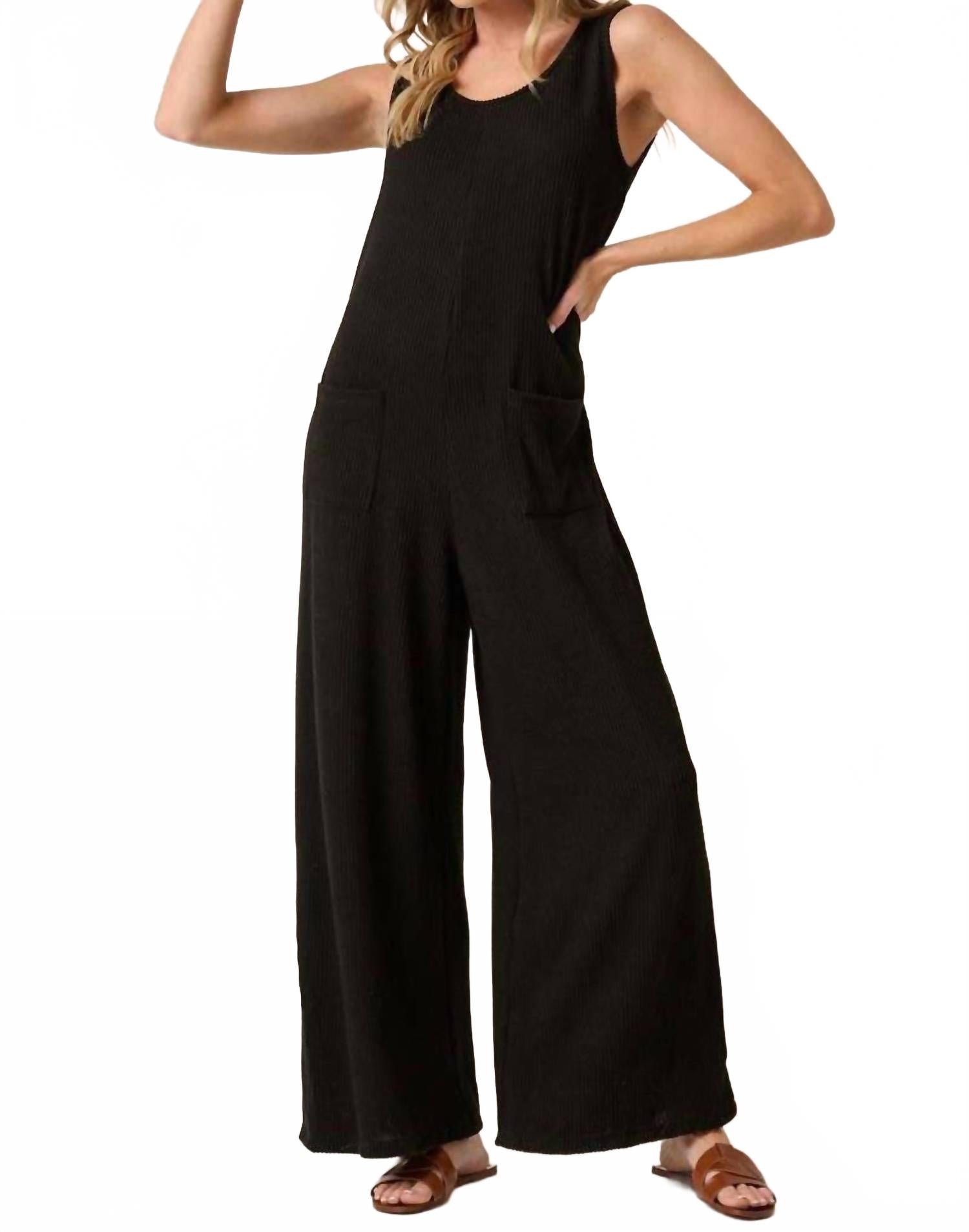 

Mittoshop Городской трикотажный комбинезон в рубчик, черный