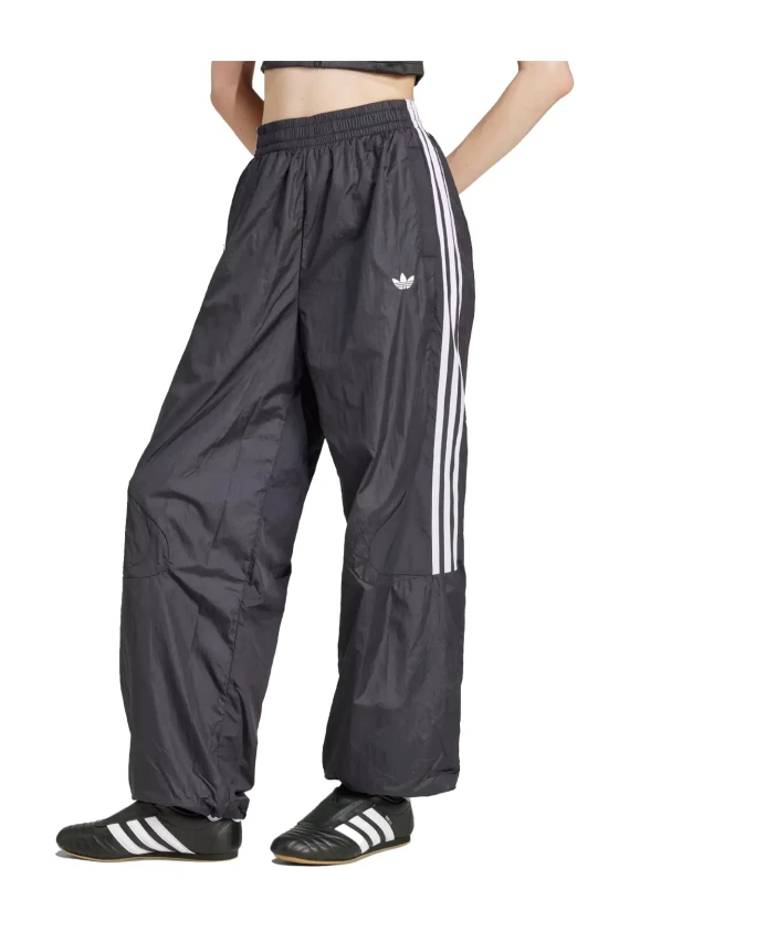 

Свободные черные спортивные штаны в стиле "командный дух" Adidas, черный