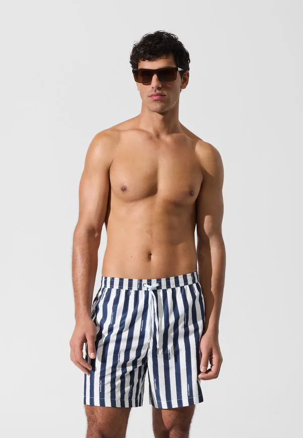 

Плавки средней длины в полоску, нижняя часть в полоску. Karl Lagerfeld, Painted Stripe Medieval Blue, Синий, Плавки средней длины в полоску, нижняя часть в полоску. Karl Lagerfeld, Painted Stripe Medieval Blue