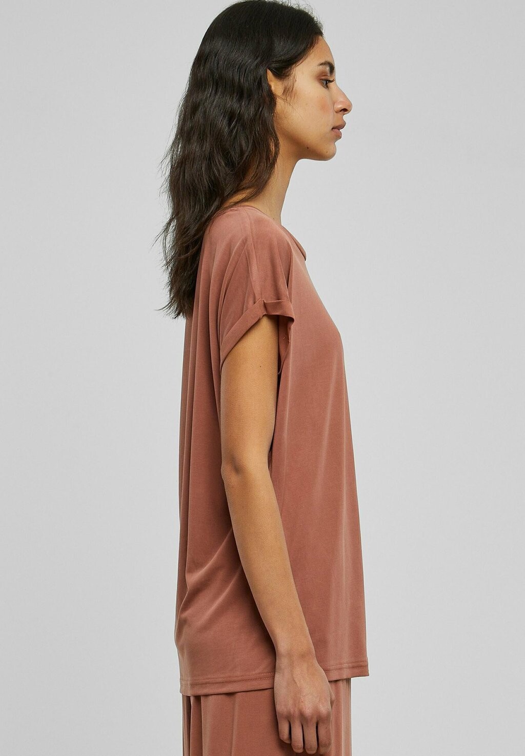 

Базовая футболка Extended Shoulder Urban Classics, терракотовый