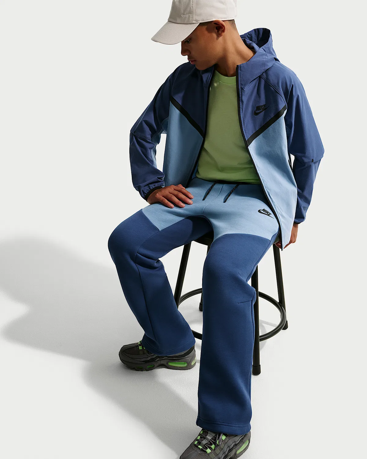 Детские (мальчиковые) штаны с открытым низом Nike Sportswear Tech Fleece, Mystic Navy/Work Blue/Black/Black — фото 4