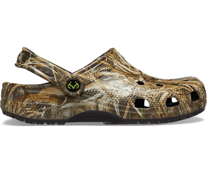 

Классические сабо Realtree MAX-7 Crocs, мультиколор