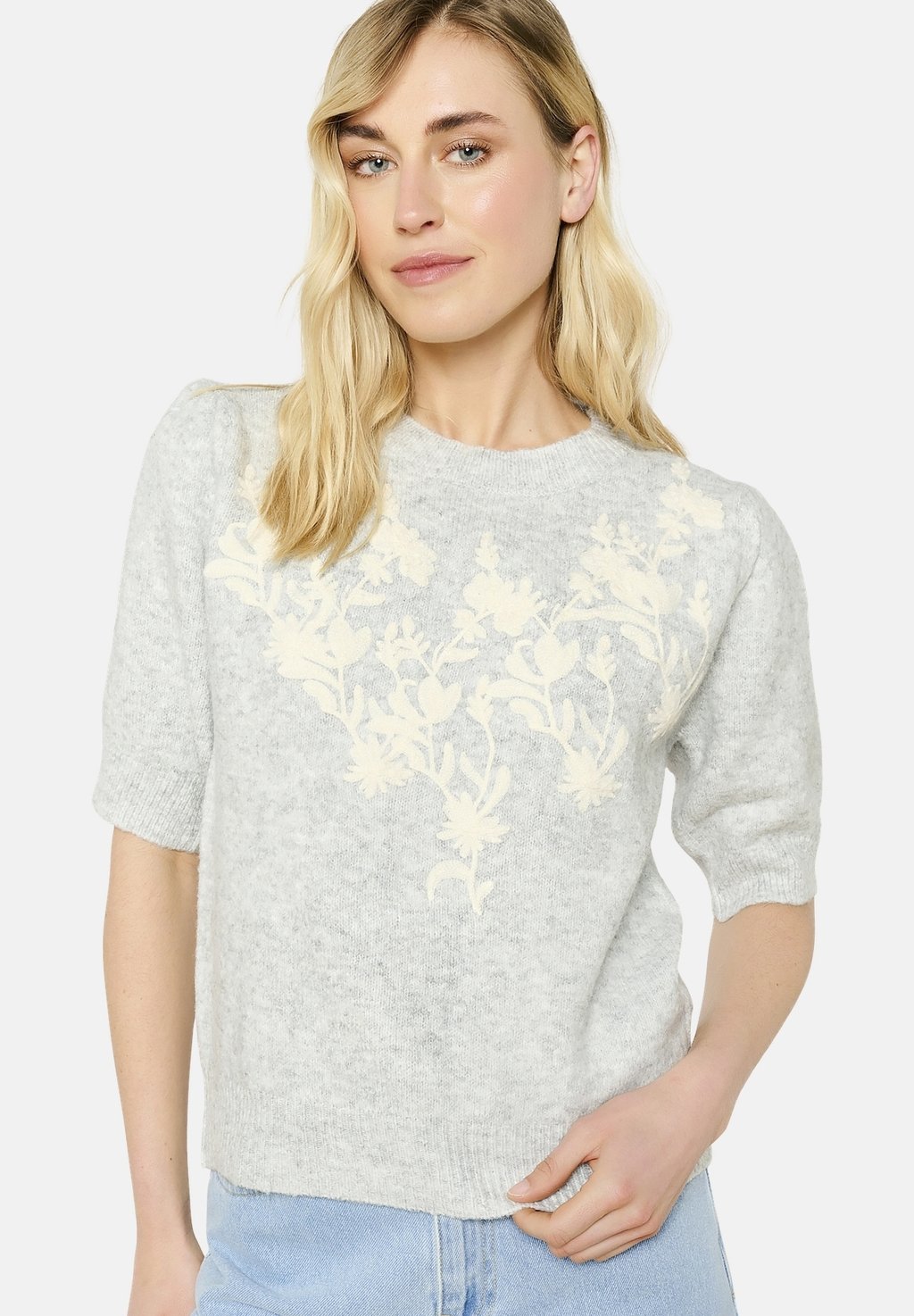 

Футболка с принтом FLORAL EMBROIDERED LolaLiza, светло-серый