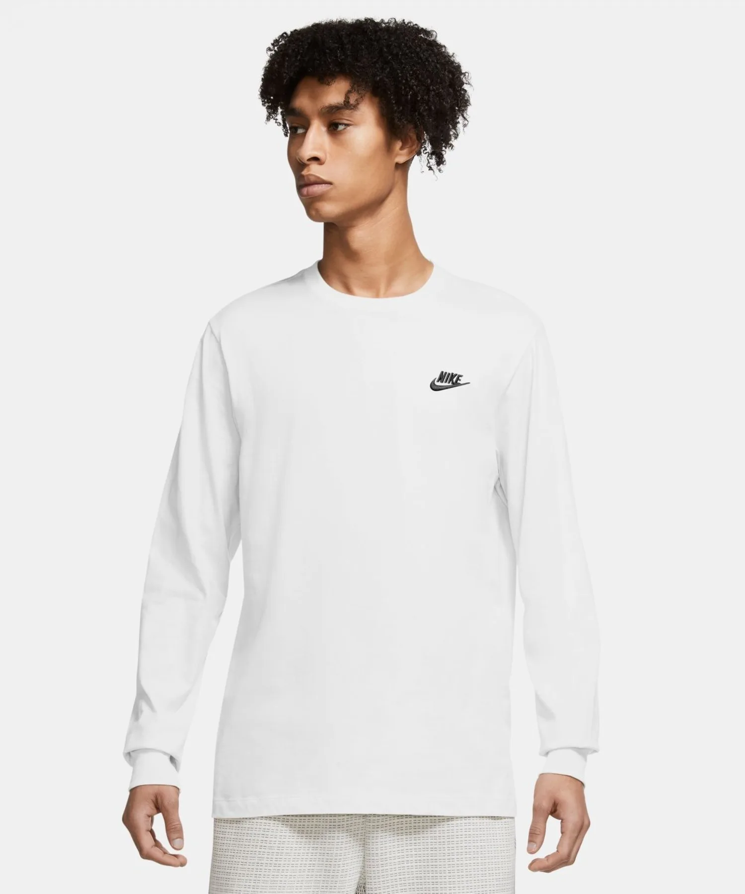 Мужская футболка Nike NSW Club L/S T-shirt белая — фото 4