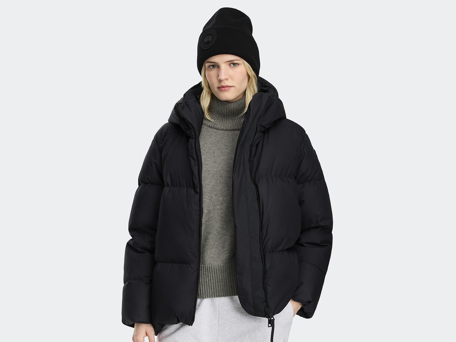 

Пуховик Canada Goose Garnet, черный