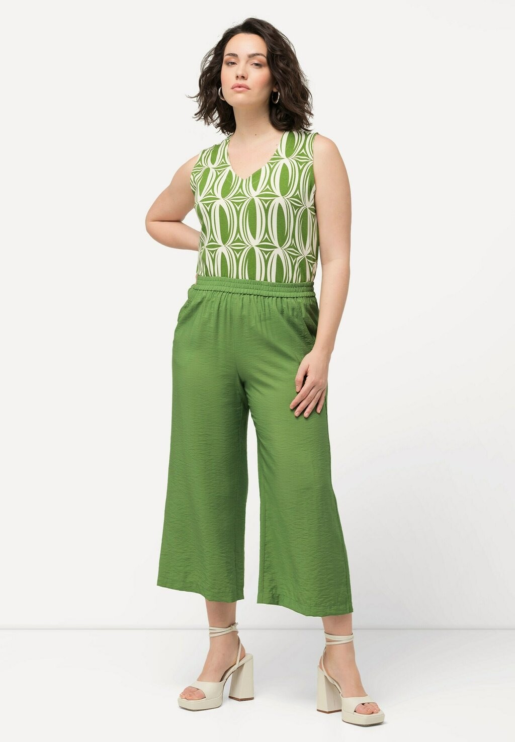 

Брюки TEXTURED WIDE LEG ELASTIC WAIST CULOTTES Ulla Popken, темно-зеленый