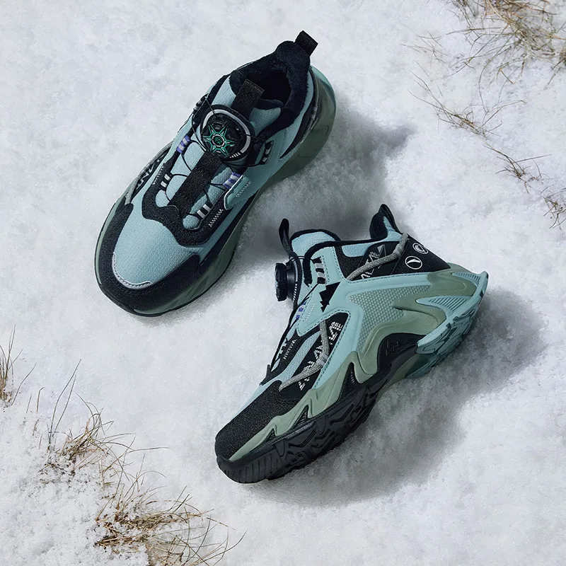 Antakids Детские уличные кроссовки mid-top с противоскользящей подошвой, термоизоляцией и вентиляцией, цвет bullet gray/black/tipsy green — фото 3