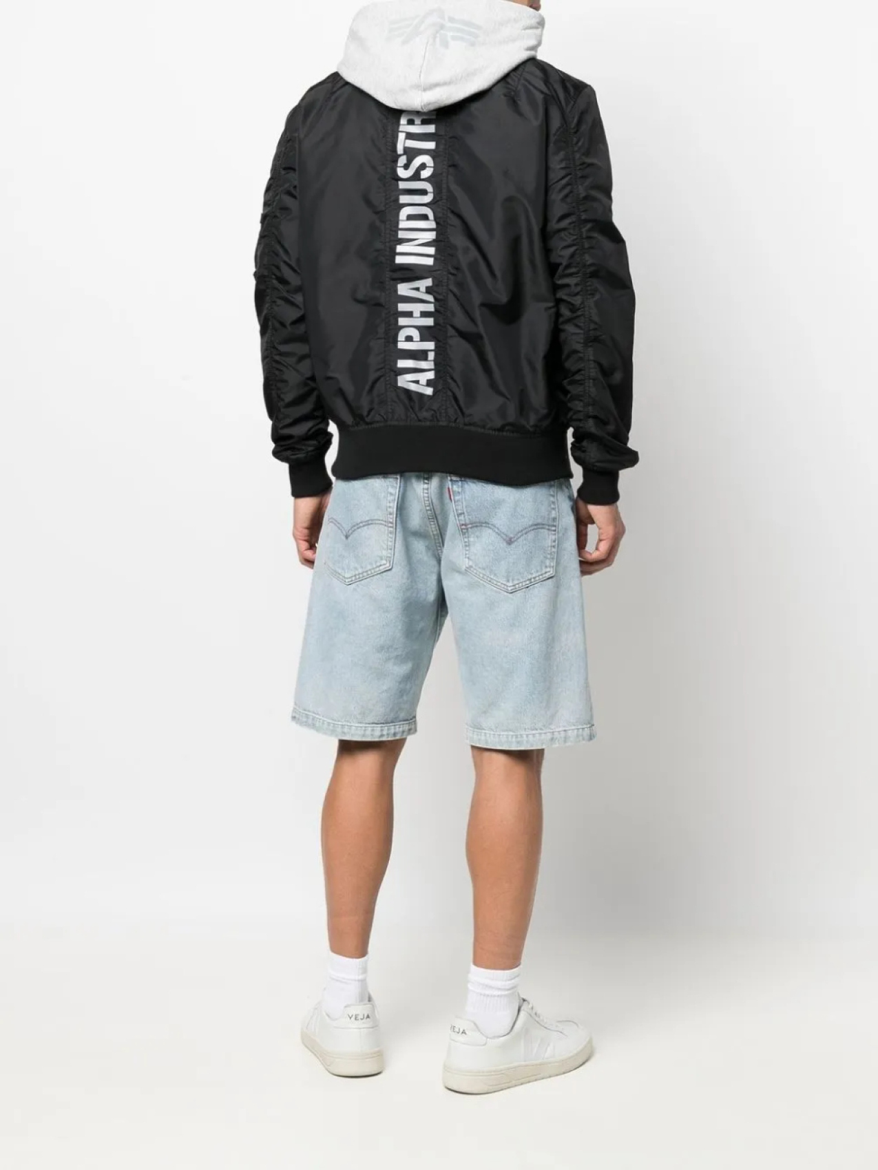 

Alpha Industries бомбер с логотипом, черный