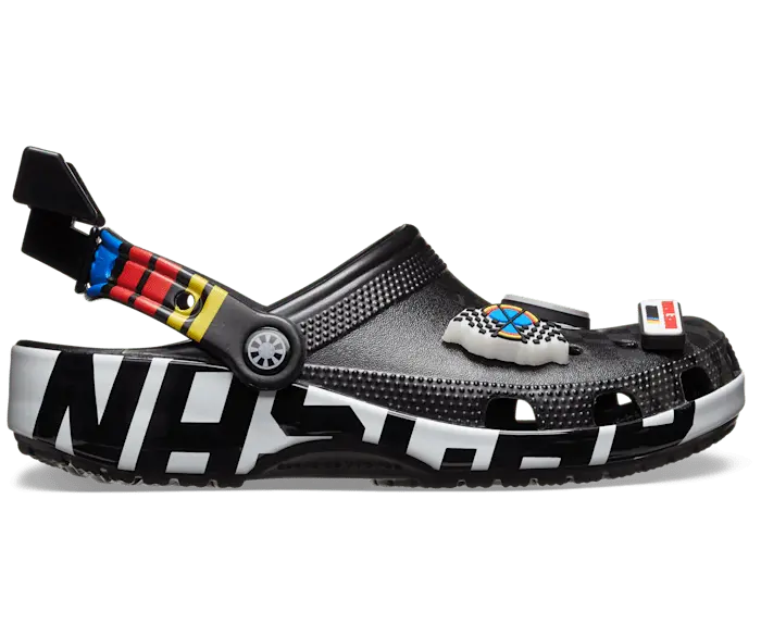 

Классические сабо Nascar Crocs женские, цвет Black