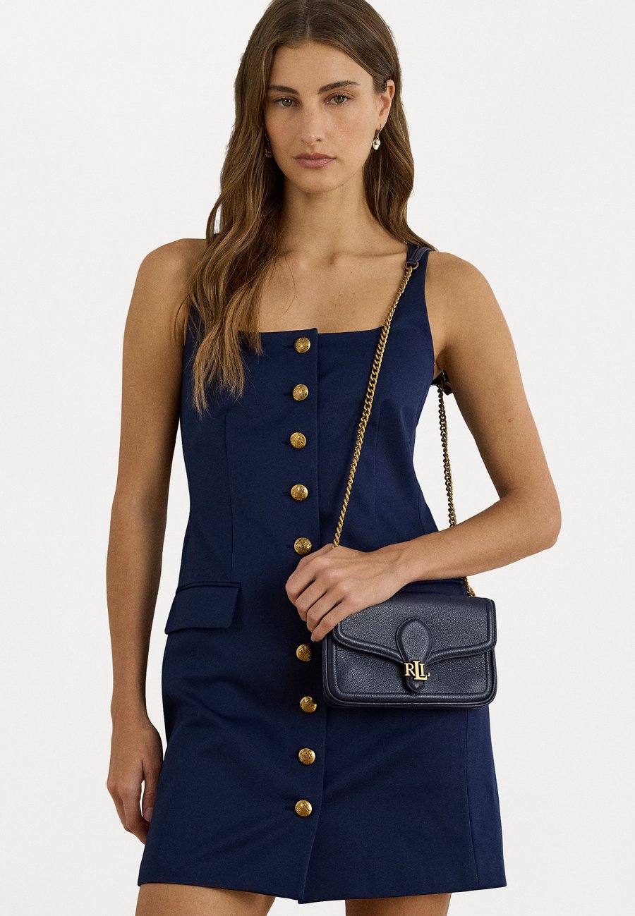 

Сумка кросс-боди Lauren Ralph Lauren PEBBLED LEATHER BRADLEY CROSSBODY WALLET, Refined Navy/Dark Blue