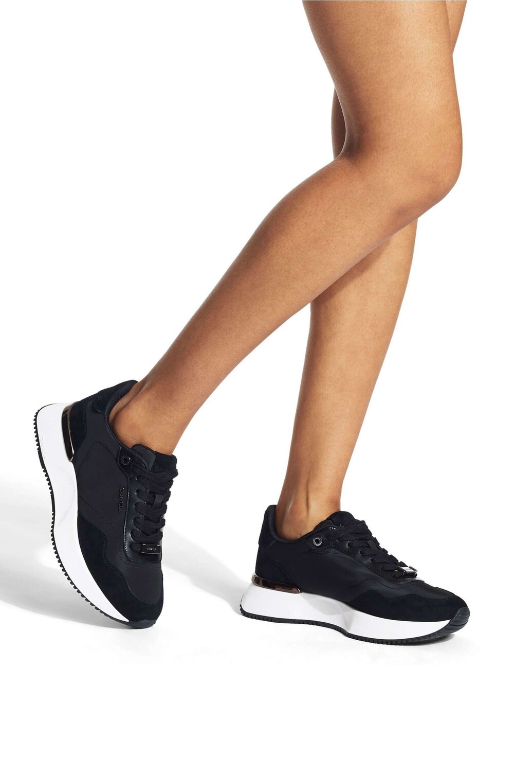

Кроссовки Flare Carvela, черный