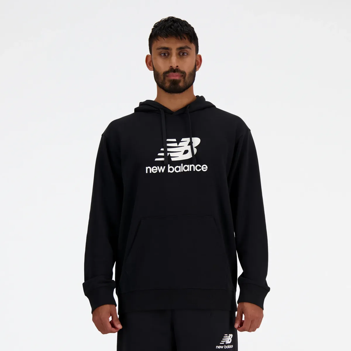 

Толстовка с капюшоном New Balance "MENS LIFESTYLE HOODIE", черный