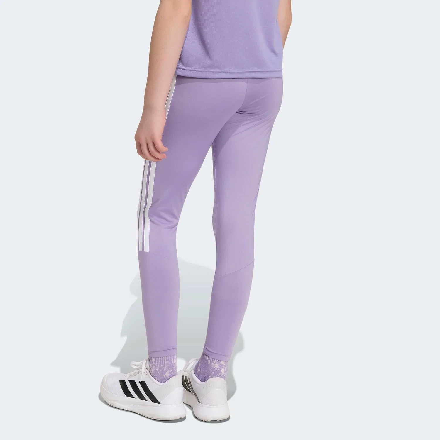 Спортивные брюки Adidas Sportswear Slim fit Workout Pants Train Essentials в лавандовом цвете — фото 3
