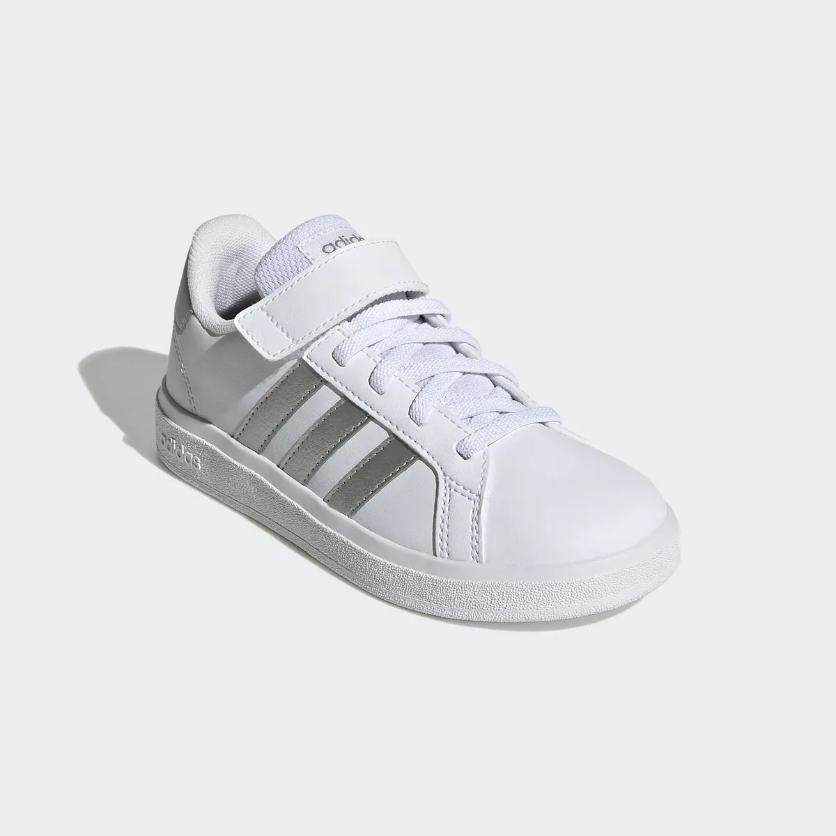 

Кроссовки Adidas Sportswear "GRAND COURT COURT ELASTIC LACE AND TOP STRAP", дизайн по стопам суперзвезды Adidas, белый