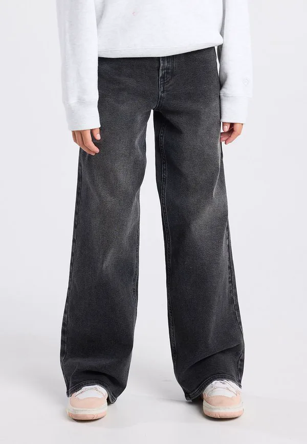 Джинсы свободного кроя America Today, Washed Black