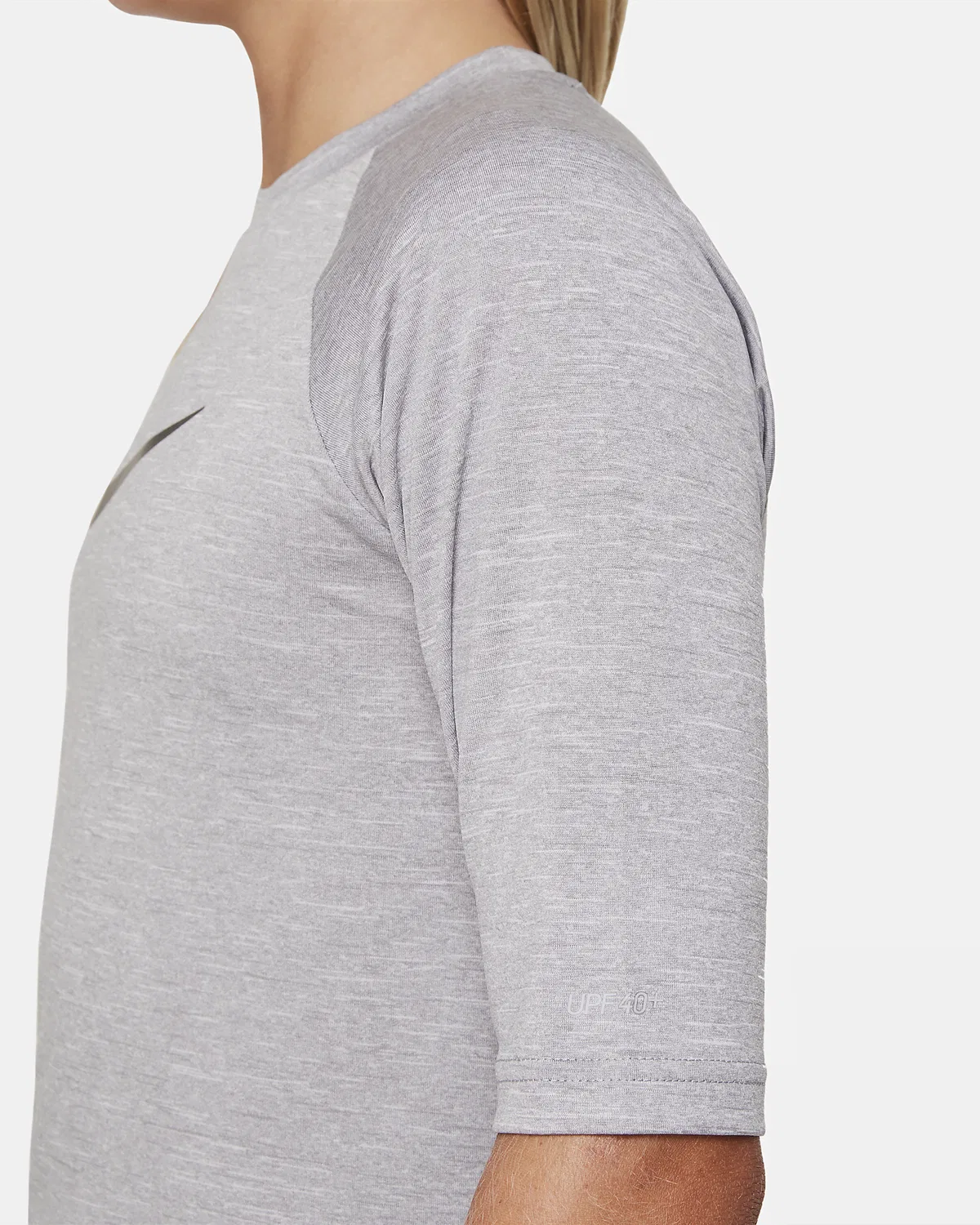 Детская футболка Nike Swim Hydroguard Essential Dri-FIT UV с коротким рукавом, Particle Grey — фото 4