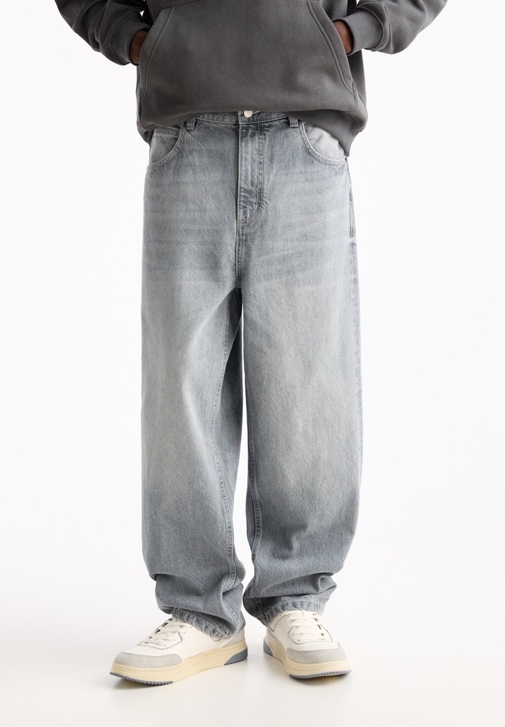 

Джинсы свободного кроя BAGGY PULL&BEAR, серый