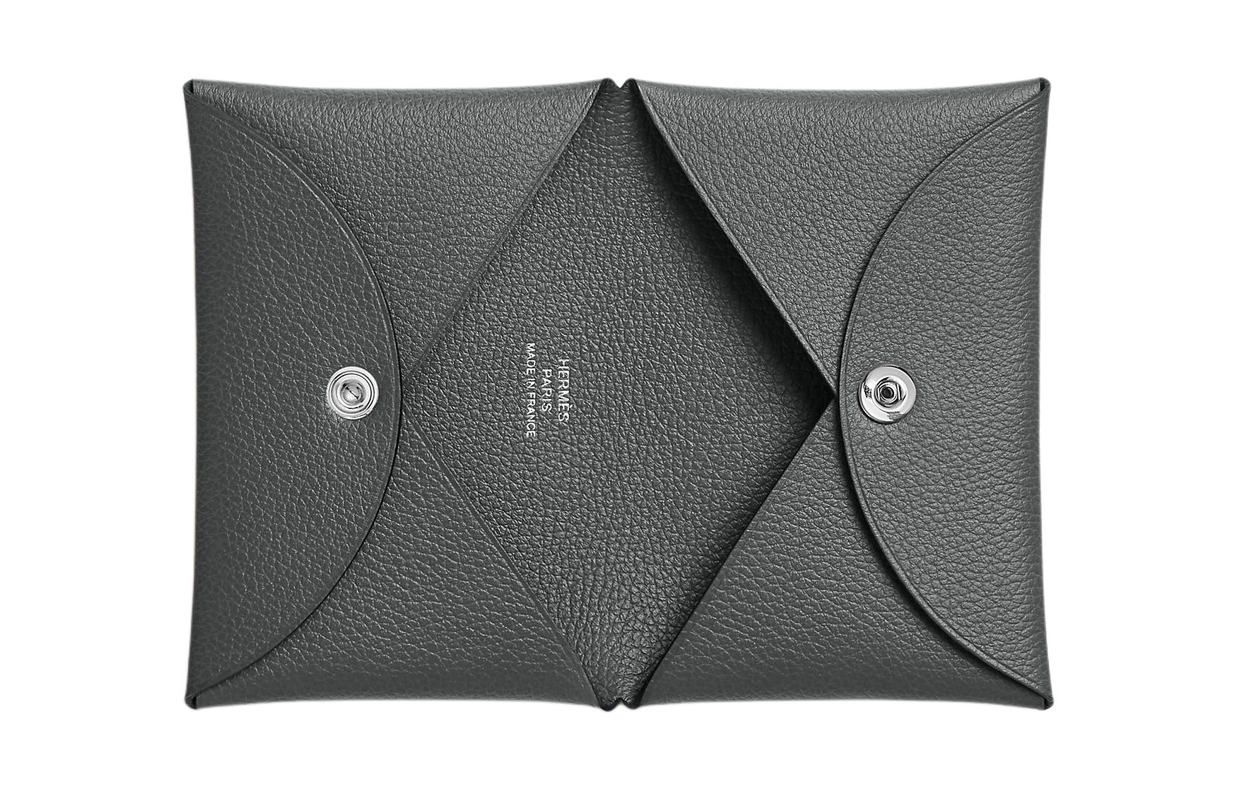 HERMES Кардхолдер из телячьей кожи Calvi Evercolor женский пыльно-серый — фото 2