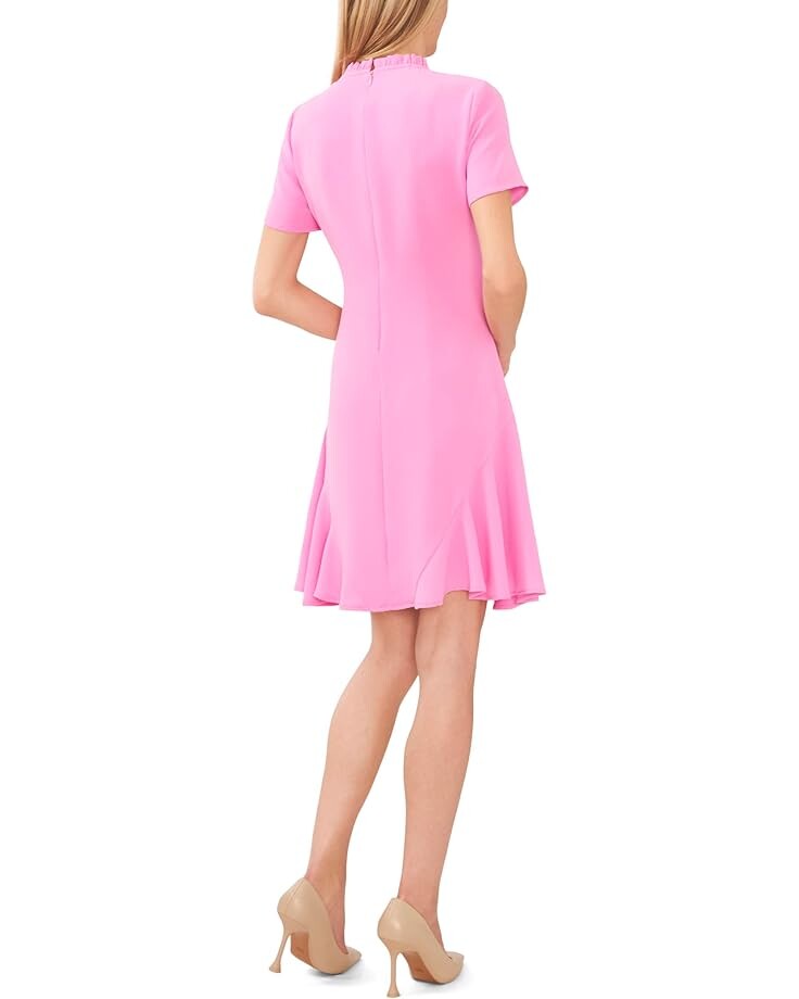 

Платье CeCe Ruffle Neck Godet Dress, цвет Bright Peony