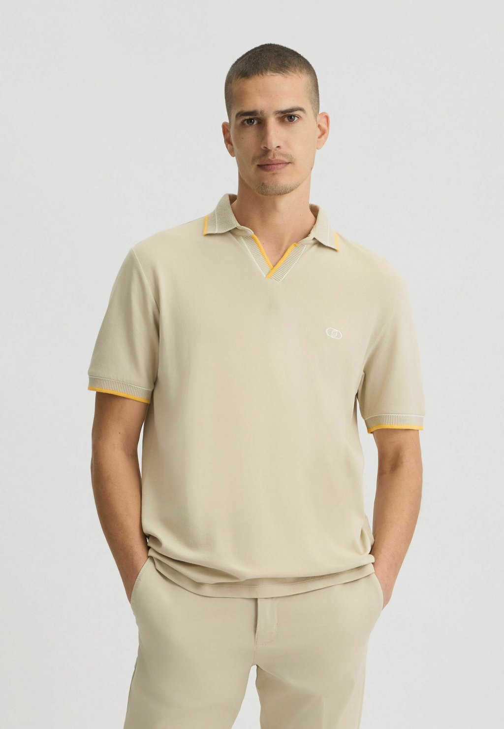 

Рубашка поло WITH CUBAN COLLAR LIU JO, бежевый