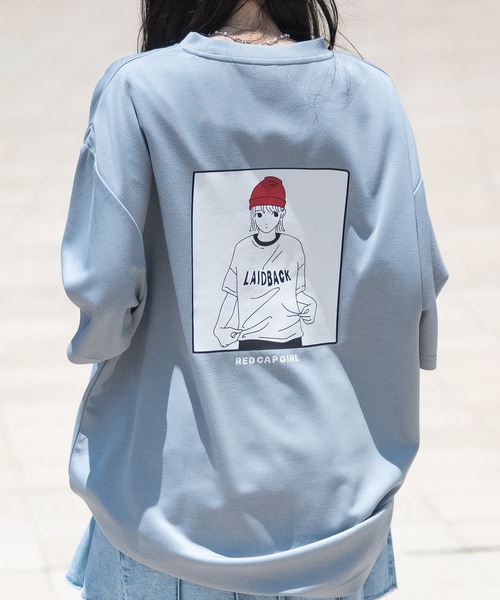 

Футболка с перфорацией на спине и боковым разрезом Red Cap Girl, красная