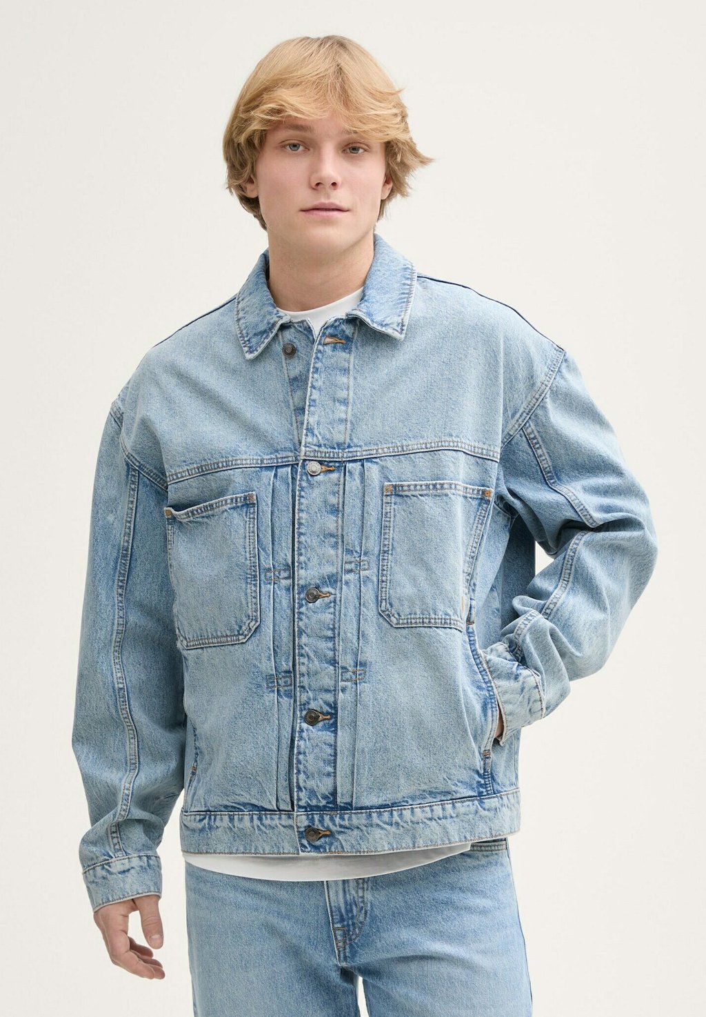 

Джинсовая куртка RELAXED FIT MIT BRUSTTASCHEN TOM TAILOR DENIM, цвет Used Light Stone Blue Denim