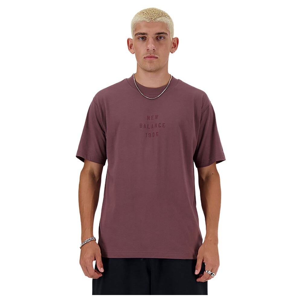 

Футболка с коротким рукавом New Balance Iconic Collegiate Graphic, фиолетовый