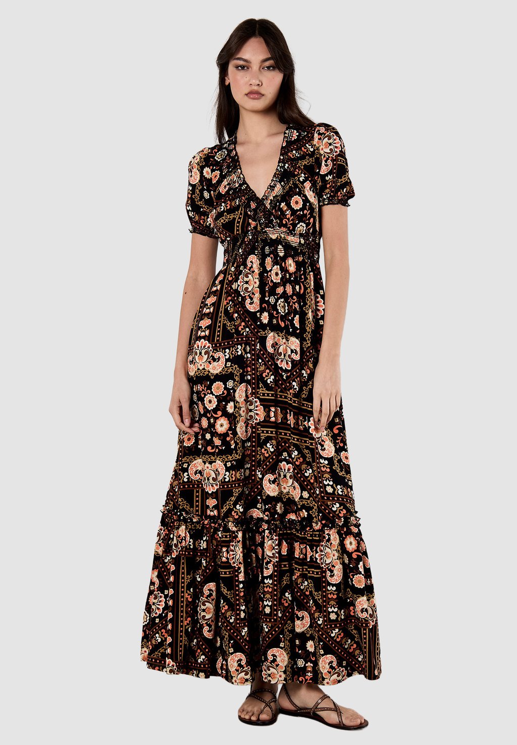 

Платье макси SMOCKED Apricot, черный