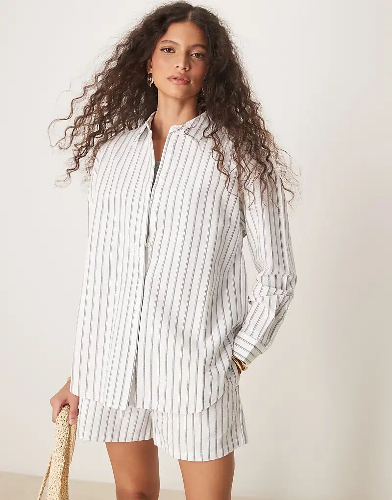 

Рубашка свободного кроя из льняного материала ASOS DESIGN в черную полоску