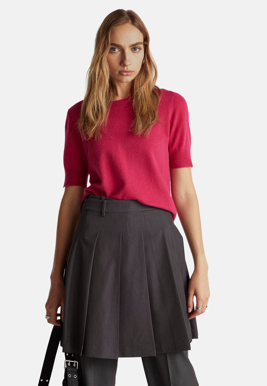 

Джемпер United Colors of Benetton FUCHSIA SHORT SLEEVE , Violet/Lilac