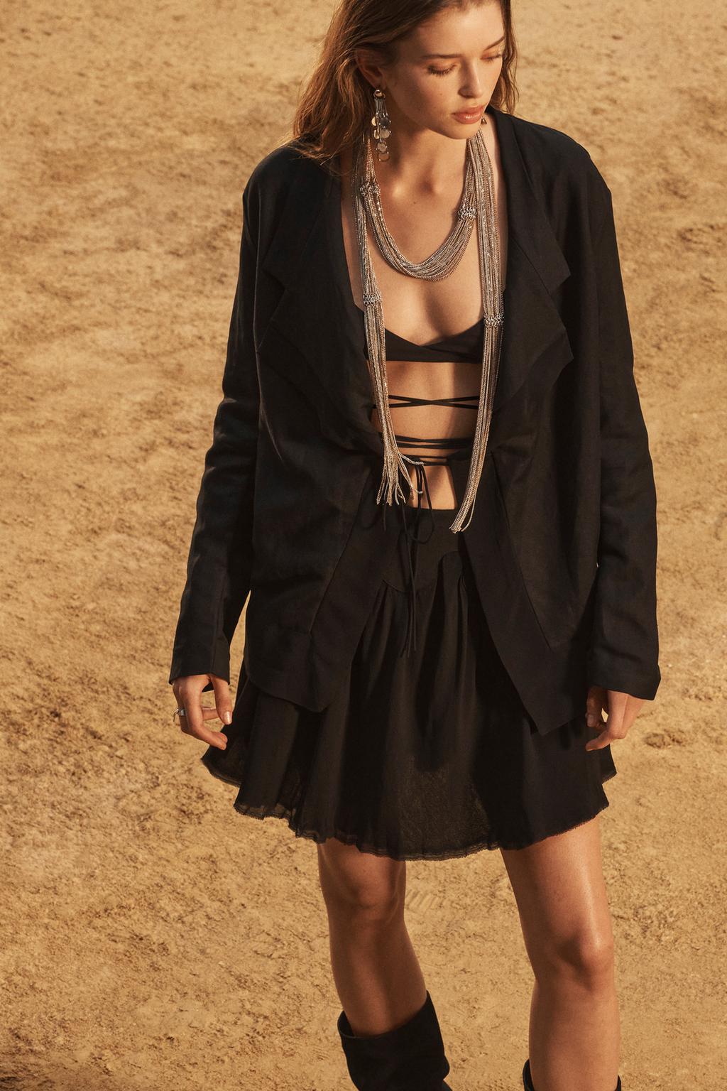 

Контрастная мини-юбка ZARA, черный