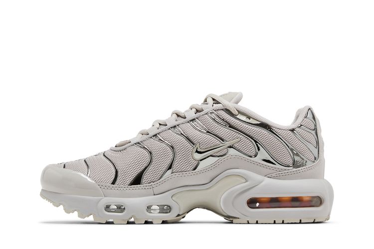 Кроссовки Air Max Plus GS 'Light Iron Ore Chrome', серый — фото 3