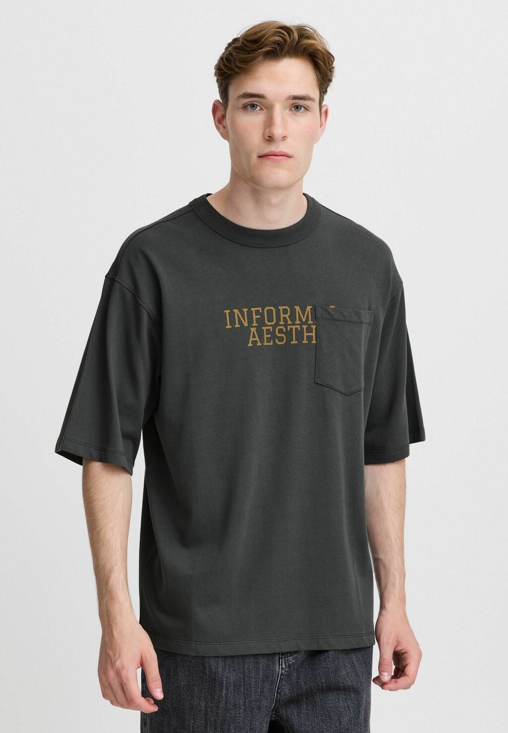 

Футболка с принтом WITH CHESTPOCKET Casual Friday, серый