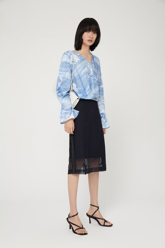 

Шифоновая рубашка с V-образным вырезом и планкой на пуговицах Lily Apparel, синий