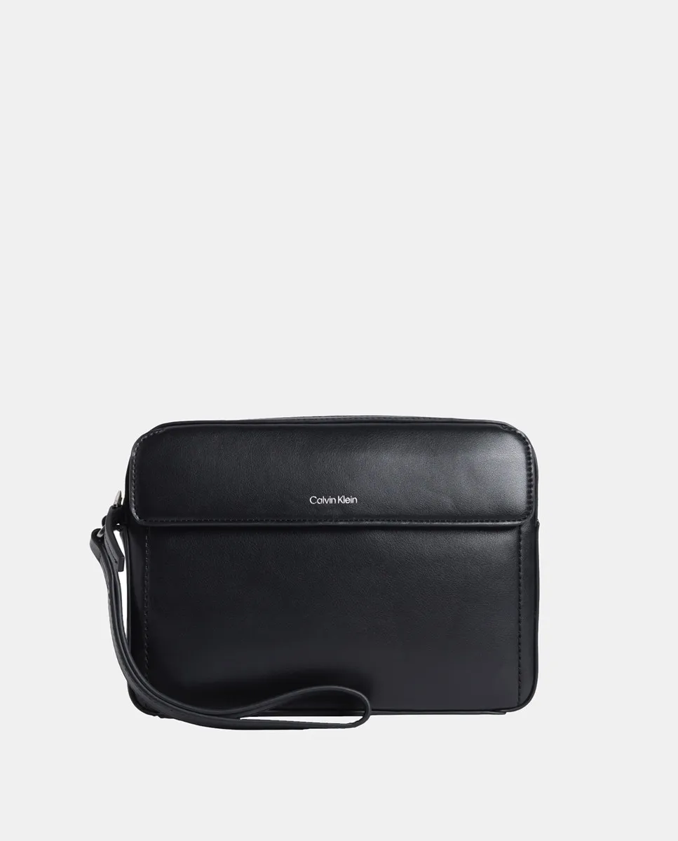 

Косметичка с короткой ручкой Calvin Klein, черный