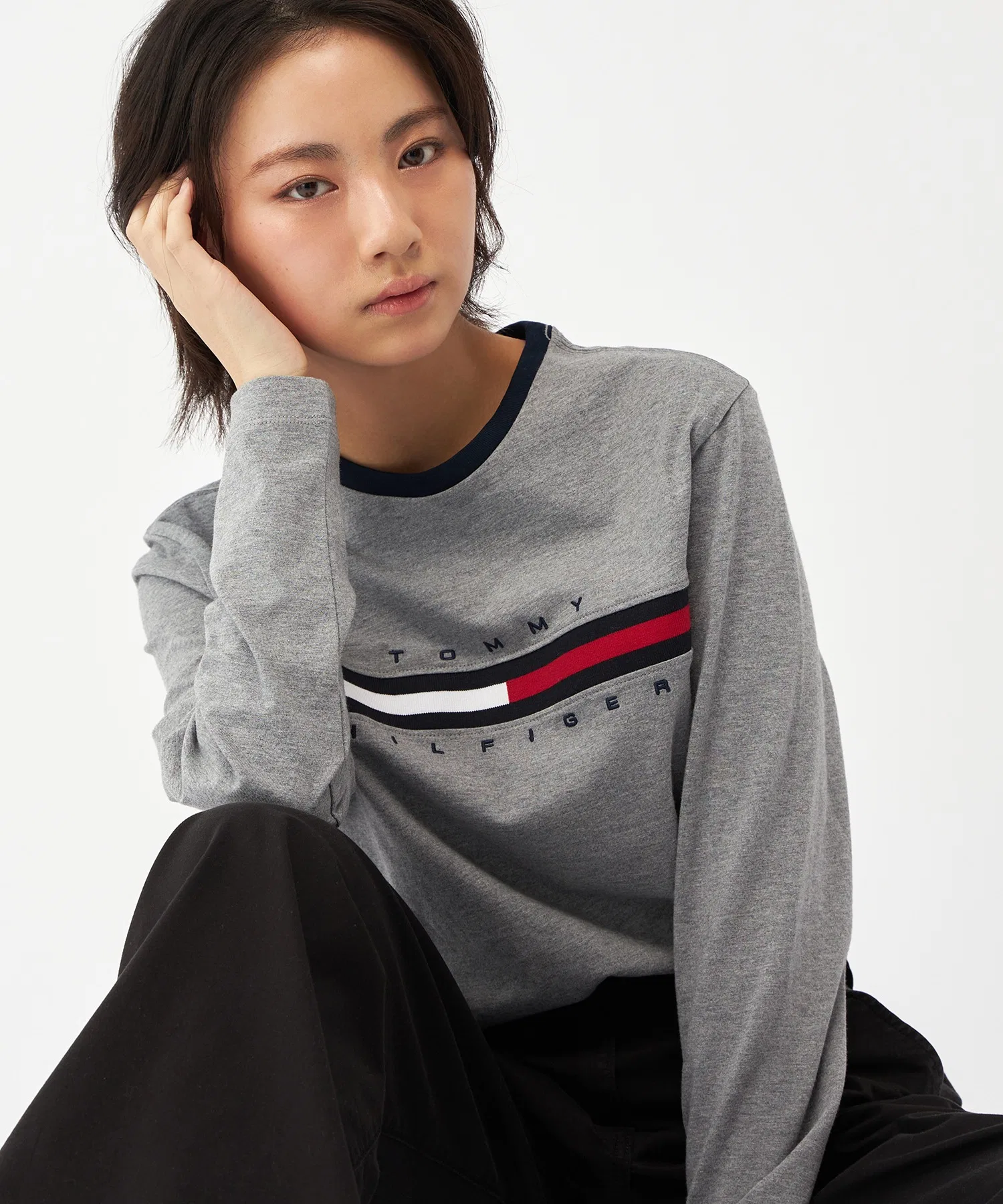 Унисекс футболка Tommy Hilfiger с логотипом TINO, серая