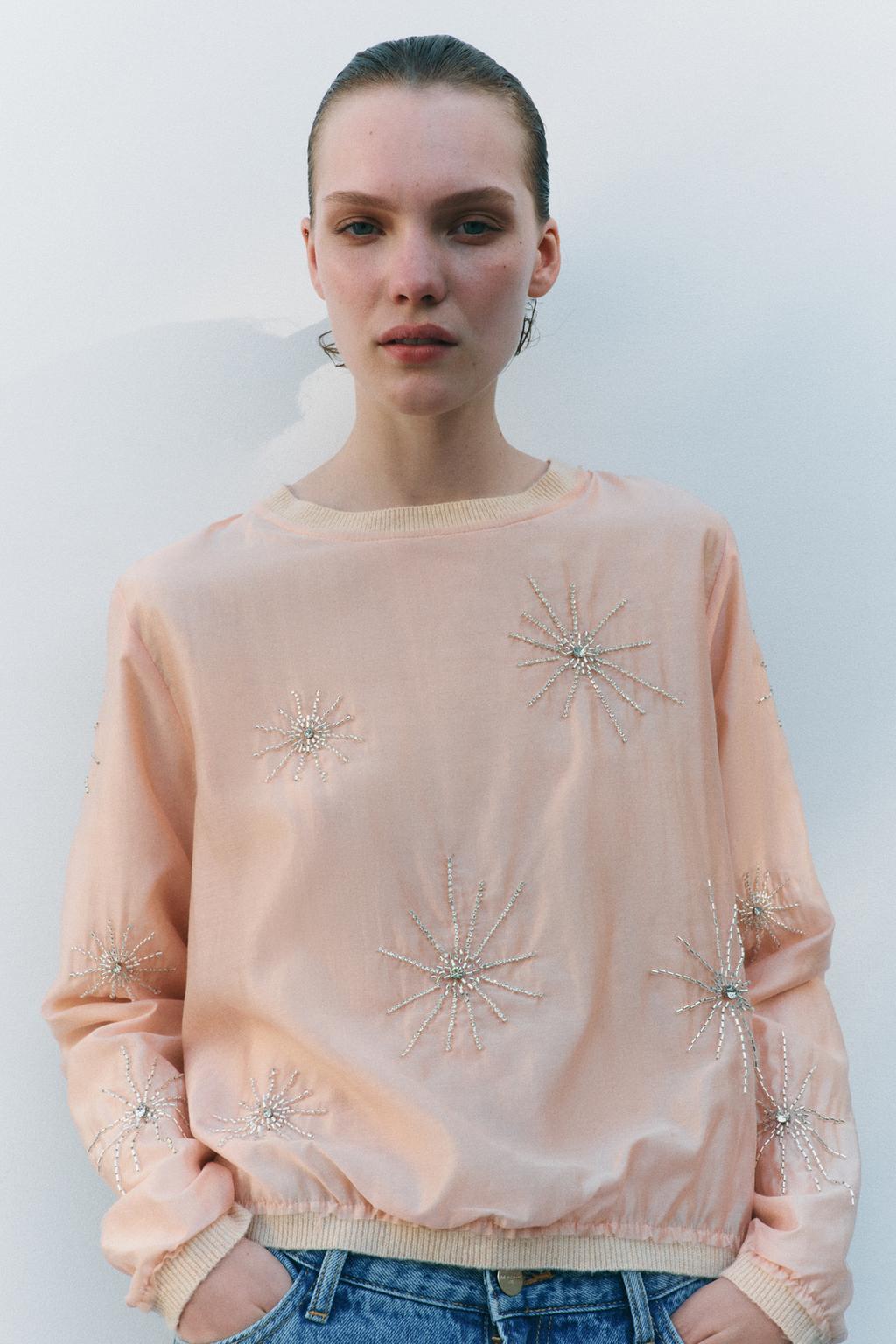 

Вязаный свитер из бисера ZARA, цвет Beige-pink