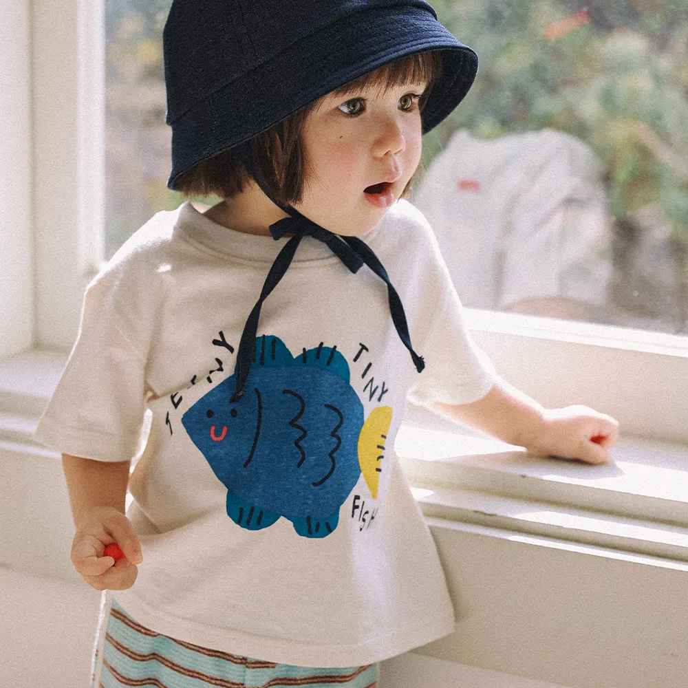 Детская футболка Tiny Fish от Thepeanutstudio