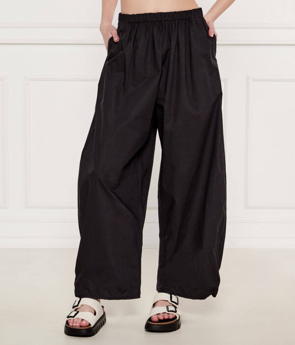 

Штаны Роджер Relaxed fit Pinko, черный
