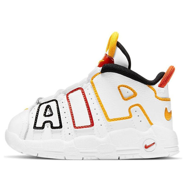 

Кроссовки более динамичные Nike, белый