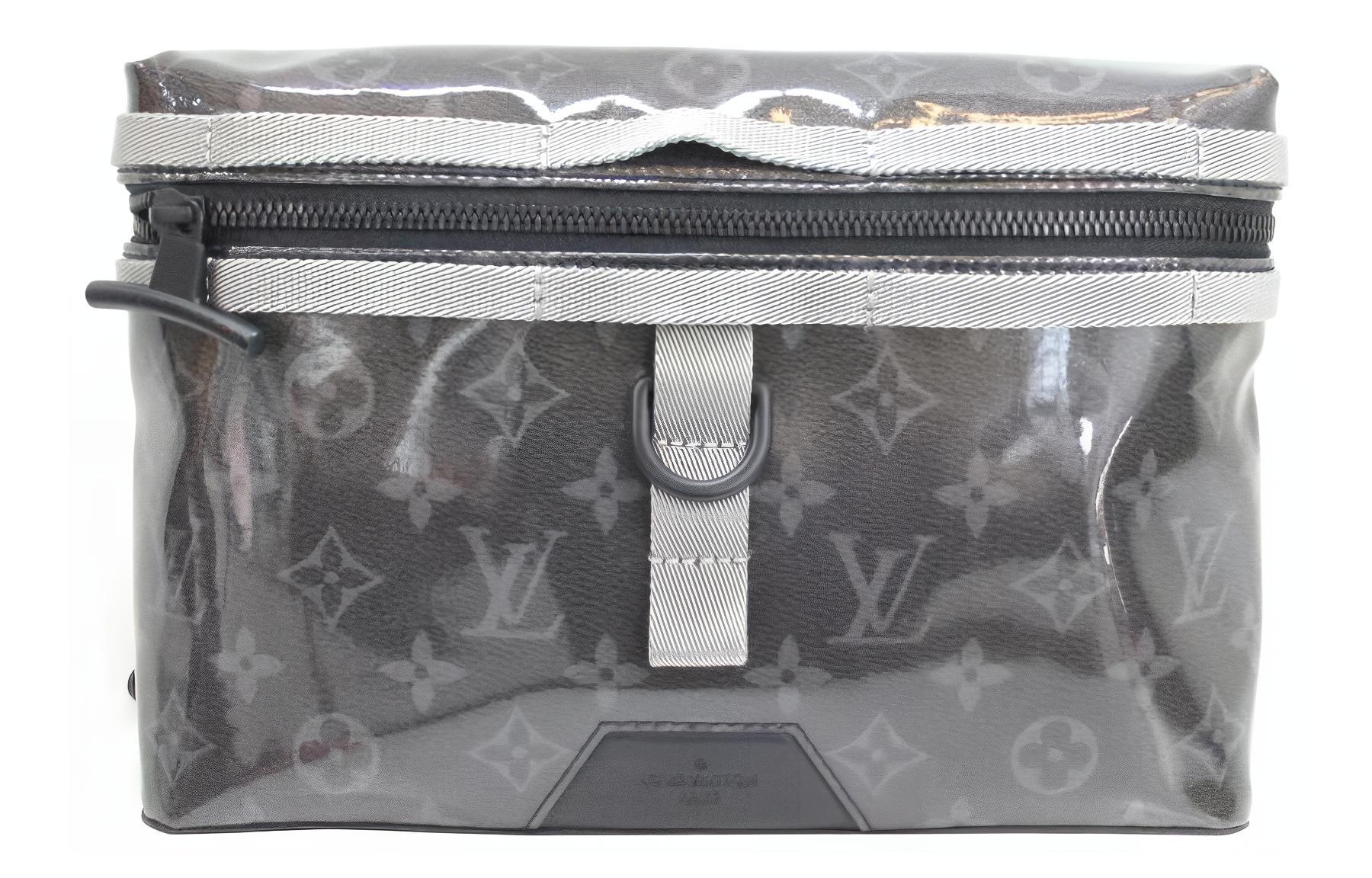 

Сумка через плечо Messenger LOUIS VUITTON