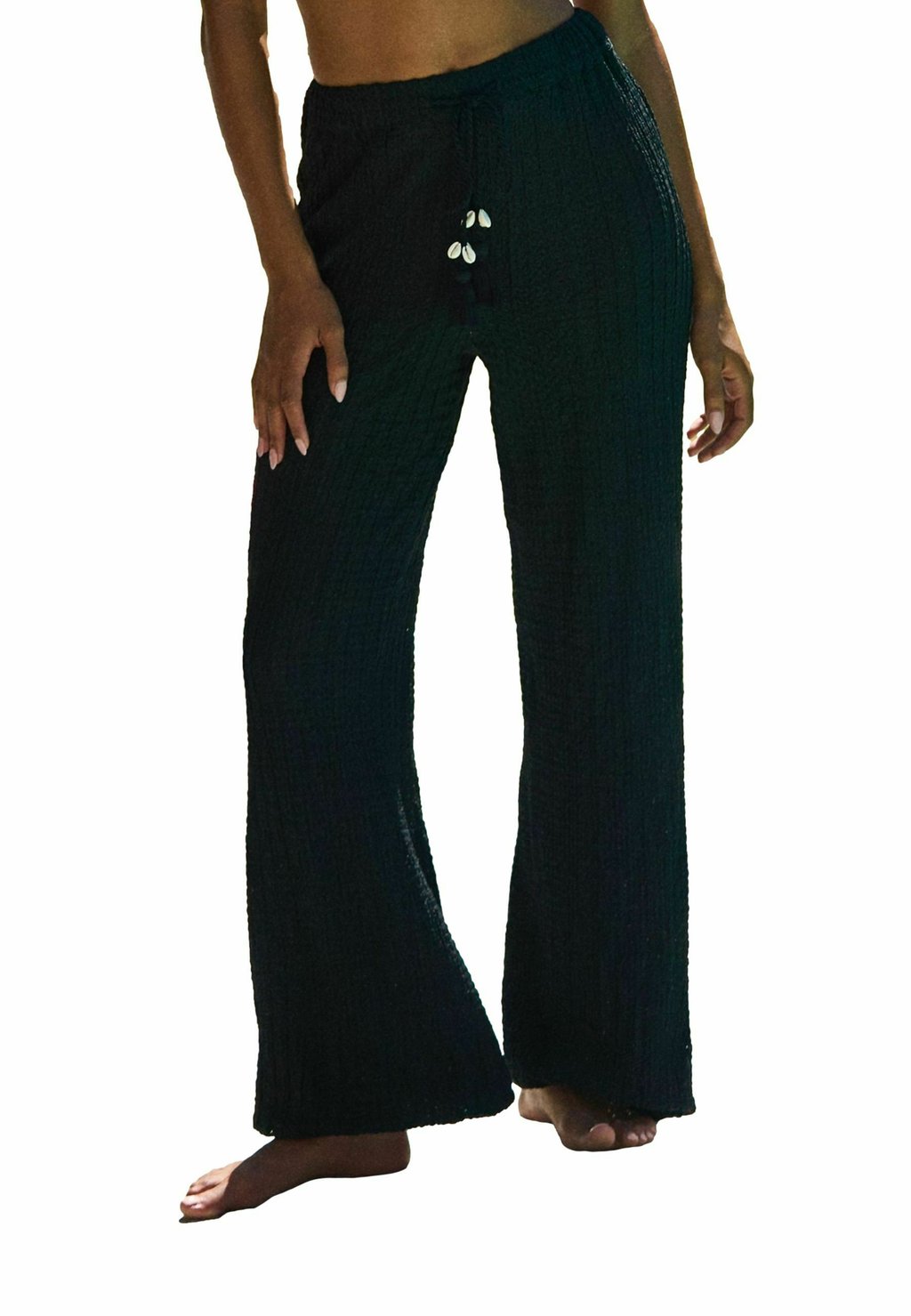 

Брюки REGULAR FIT - WIDE LEG CROCHET BEACH TROUSERS WITH SHELL TRIM . Friends Like These, черный