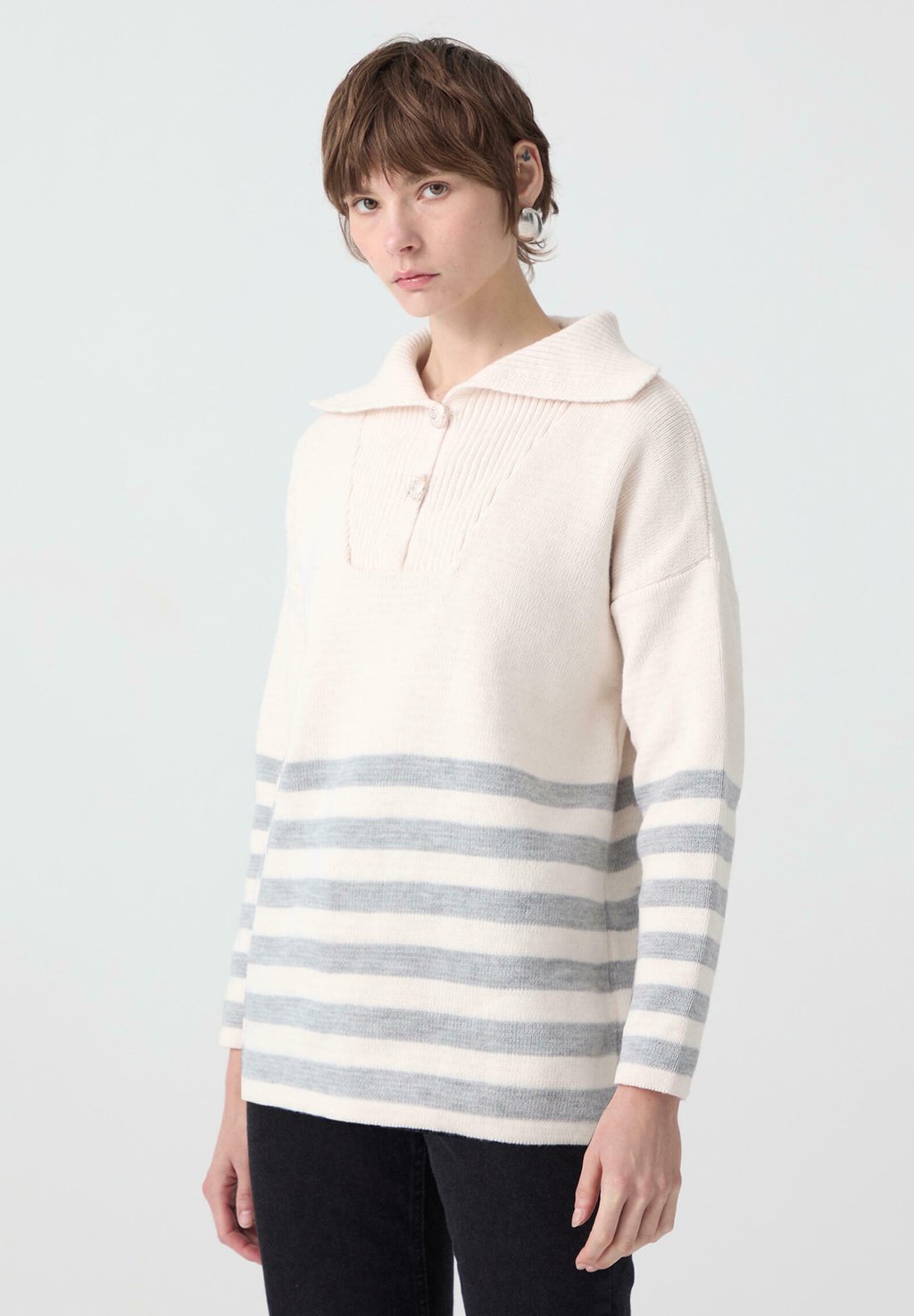 

Джемпер STRIPED WITH BUTTON DETAIL Touché Privé, черный металлик