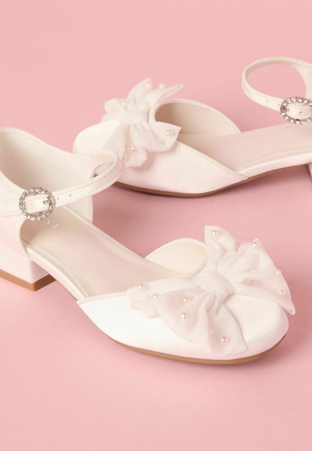Балетки с ремешком на щиколотке REGULAR FIT - BOW FLOWER Lipsy, белый — фото 4