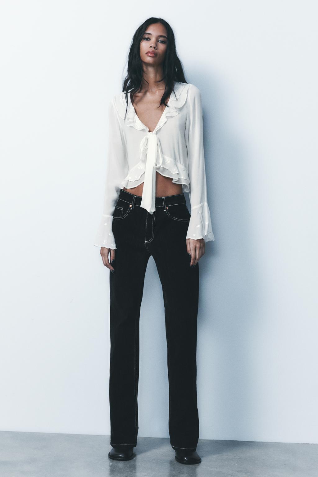 

Рубашка с вышитой и воланами ZARA, экрю